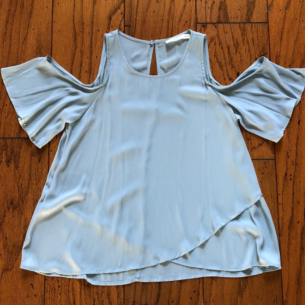 Feminine, lovely, XS never worn house